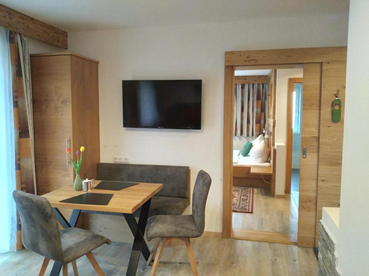 Apartments By Pension Ballwein Salzburg Room photo